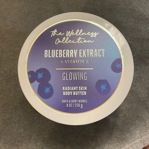 Bath & Body Works Radiant Body Butter Blueberry Extract